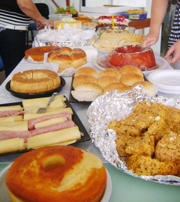 Servidores trouxeram alimentos para o Café da Manhã