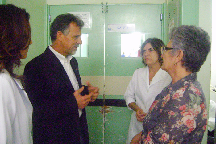 Visita do deputado Judson Cabral foi acompanhada pela equipe de gestão do Hospital Helvio Auto 